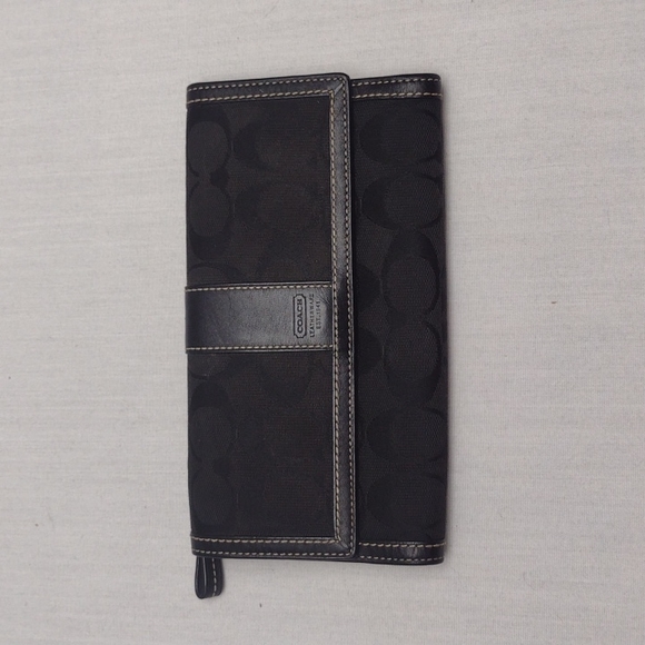 Coach wallet - Picture 1 of 3